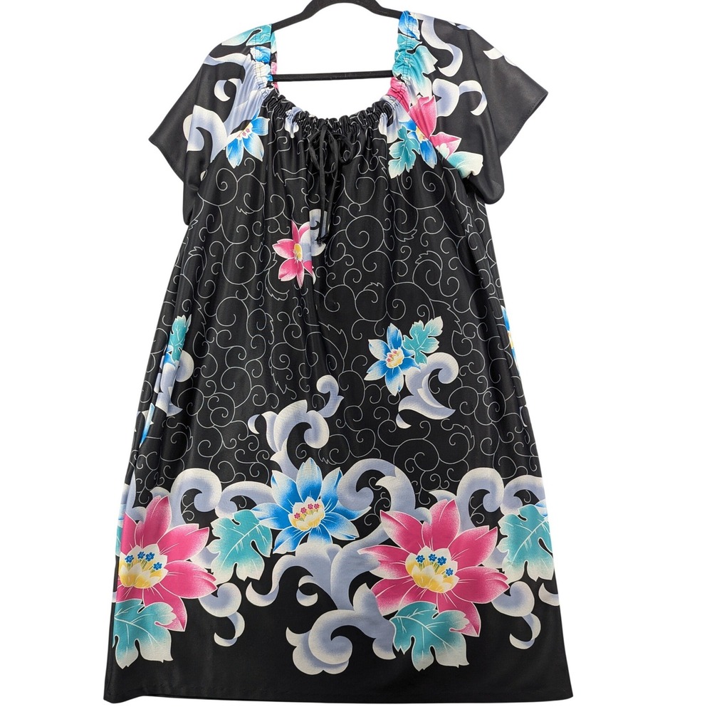 Granada Vintage Muumuu Dress Medium‎ Black Floral Tropical Made in USA Pockets